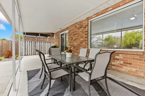 92 Cedar Park Drive Welland ON L3C 7C8