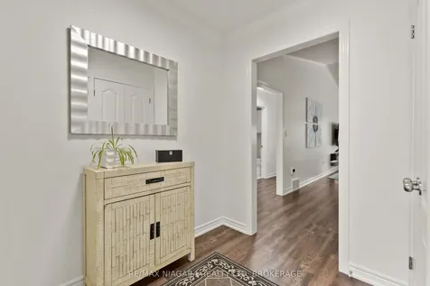 92 Cedar Park Drive Welland ON L3C 7C8