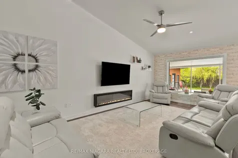 92 Cedar Park Drive Welland ON L3C 7C8