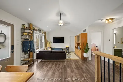 69 Yonge Street S Huntsville ON P1H 1T8