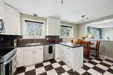 11 Argyle Drive Guelph ON N1G 2P1