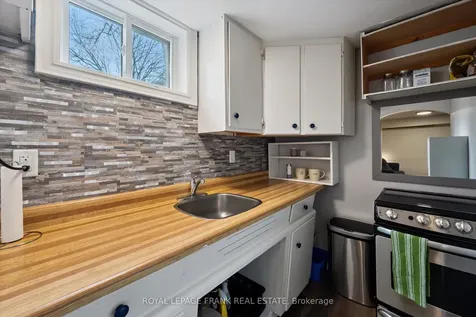 11 Argyle Drive Guelph ON N1G 2P1