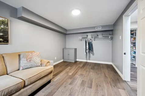 11 Argyle Drive Guelph ON N1G 2P1