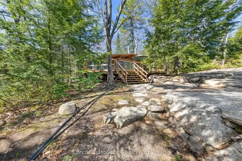 462 Island 90 Island Georgian Bay ON L0K 1S0