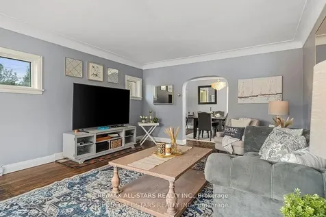61 Francis Street E Kawartha Lakes ON K0M 1N0