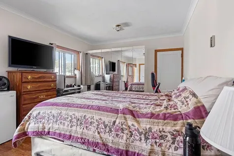 61 Francis Street E Kawartha Lakes ON K0M 1N0