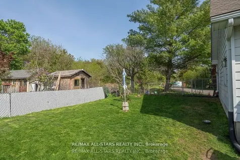 61 Francis Street E Kawartha Lakes ON K0M 1N0