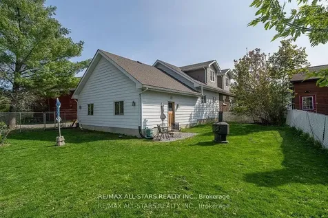 61 Francis Street E Kawartha Lakes ON K0M 1N0