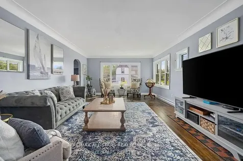 61 Francis Street E Kawartha Lakes ON K0M 1N0