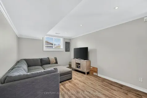 366 Penny Lane Strathroy-caradoc ON N7G 3P6