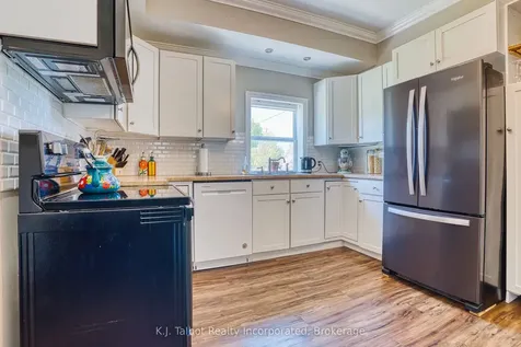 112 Anglesea Street Goderich ON N7A 1V3