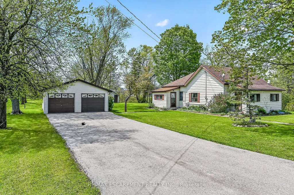 81 Fishcarrier Street N Haldimand ON N0A 1E0