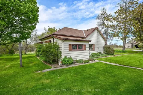 81 Fishcarrier Street N Haldimand ON N0A 1E0