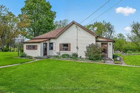 81 Fishcarrier Street N Haldimand ON N0A 1E0