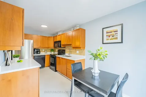 319 Glenbrae Avenue Kanata ON K2W 0B9