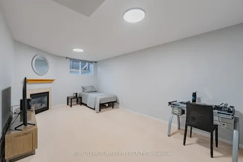 319 Glenbrae Avenue Kanata ON K2W 0B9