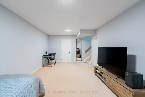 319 Glenbrae Avenue Kanata ON K2W 0B9