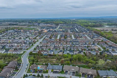 319 Glenbrae Avenue Kanata ON K2W 0B9
