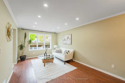 319 Glenbrae Avenue Kanata ON K2W 0B9