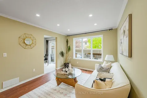319 Glenbrae Avenue Kanata ON K2W 0B9