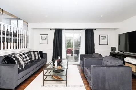 7013 Glengowan Crescent Niagara Falls ON L2J 3R7