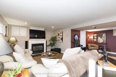 7013 Glengowan Crescent Niagara Falls ON L2J 3R7