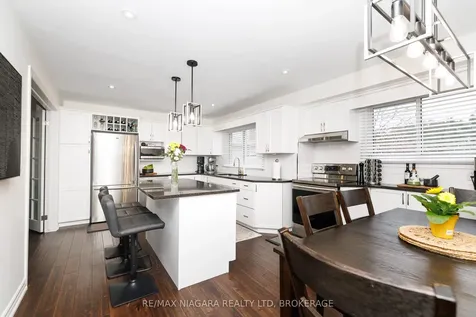 7013 Glengowan Crescent Niagara Falls ON L2J 3R7