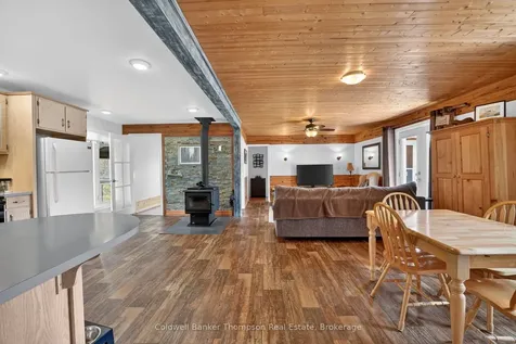 469 Lynx Lake Road Huntsville ON P1H 2J3