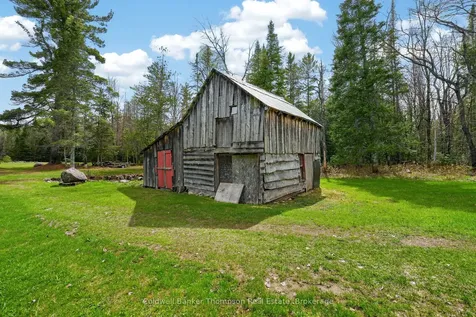 469 Lynx Lake Road Huntsville ON P1H 2J3