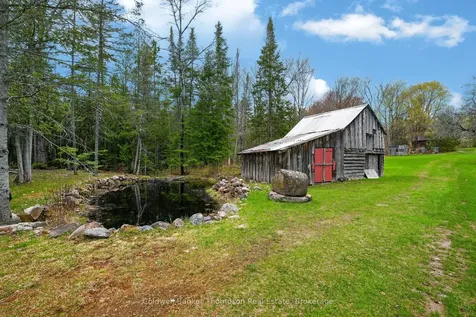 469 Lynx Lake Road Huntsville ON P1H 2J3