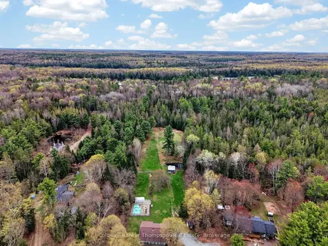 469 Lynx Lake Road Huntsville ON P1H 2J3