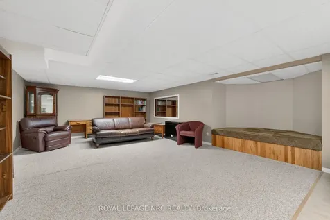 381 Albany Street Fort Erie ON L2A 6G3