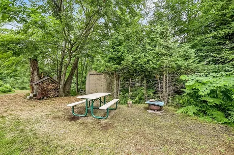 1009 Kirbys Beach Road Bracebridge ON P1L 1X2