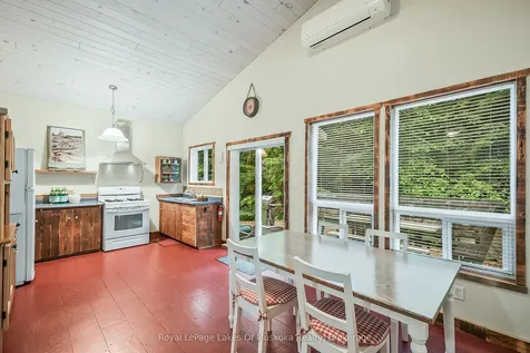 1009 Kirbys Beach Road Bracebridge ON P1L 1X2