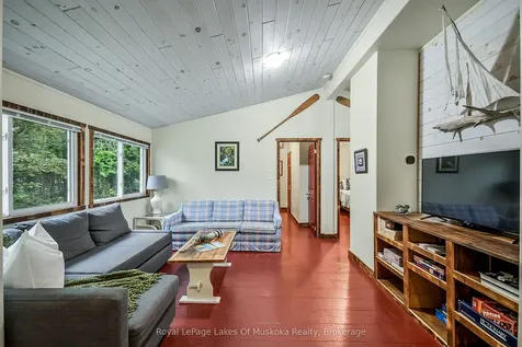 1009 Kirbys Beach Road Bracebridge ON P1L 1X2