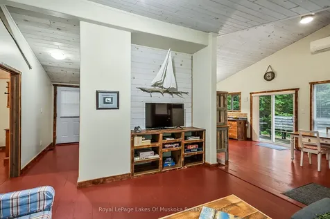 1009 Kirbys Beach Road Bracebridge ON P1L 1X2