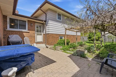 7419 Green Boughs Road Niagara Falls ON L2J 3Y8