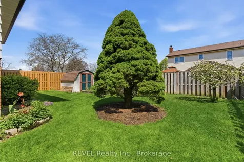 7419 Green Boughs Road Niagara Falls ON L2J 3Y8