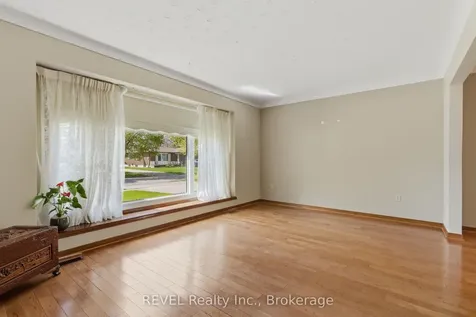 7419 Green Boughs Road Niagara Falls ON L2J 3Y8