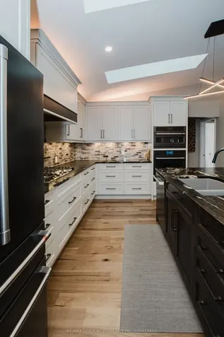2 Valleyview Court Pelham ON L0S 1E0