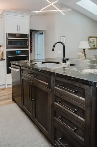 2 Valleyview Court Pelham ON L0S 1E0