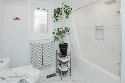2 Valleyview Court Pelham ON L0S 1E0
