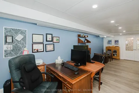 2 Valleyview Court Pelham ON L0S 1E0