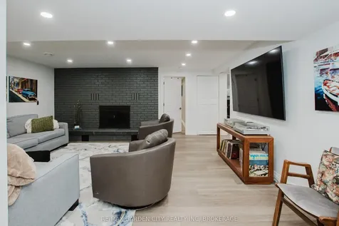 2 Valleyview Court Pelham ON L0S 1E0