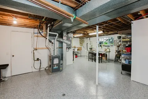2 Valleyview Court Pelham ON L0S 1E0
