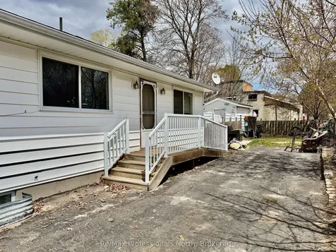 550 Mary Street N Gravenhurst ON P1P 1E8