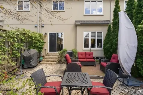 96 Newcombe Road Hamilton ON L9H 0A6
