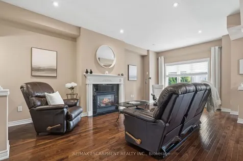 96 Newcombe Road Hamilton ON L9H 0A6