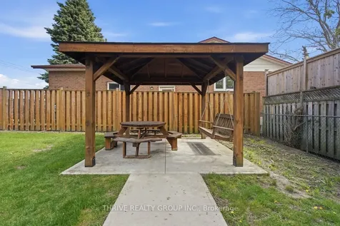 23 Vine Avenue Strathroy-caradoc ON N7G 3V1
