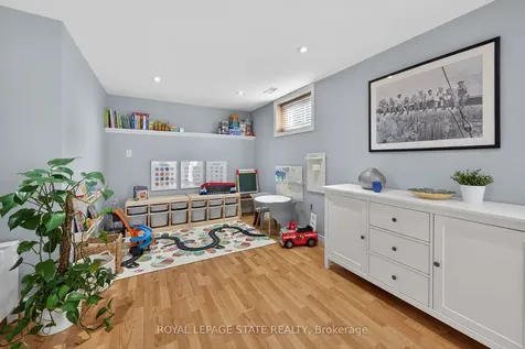 135 Independence Drive Hamilton ON L8W 3C2